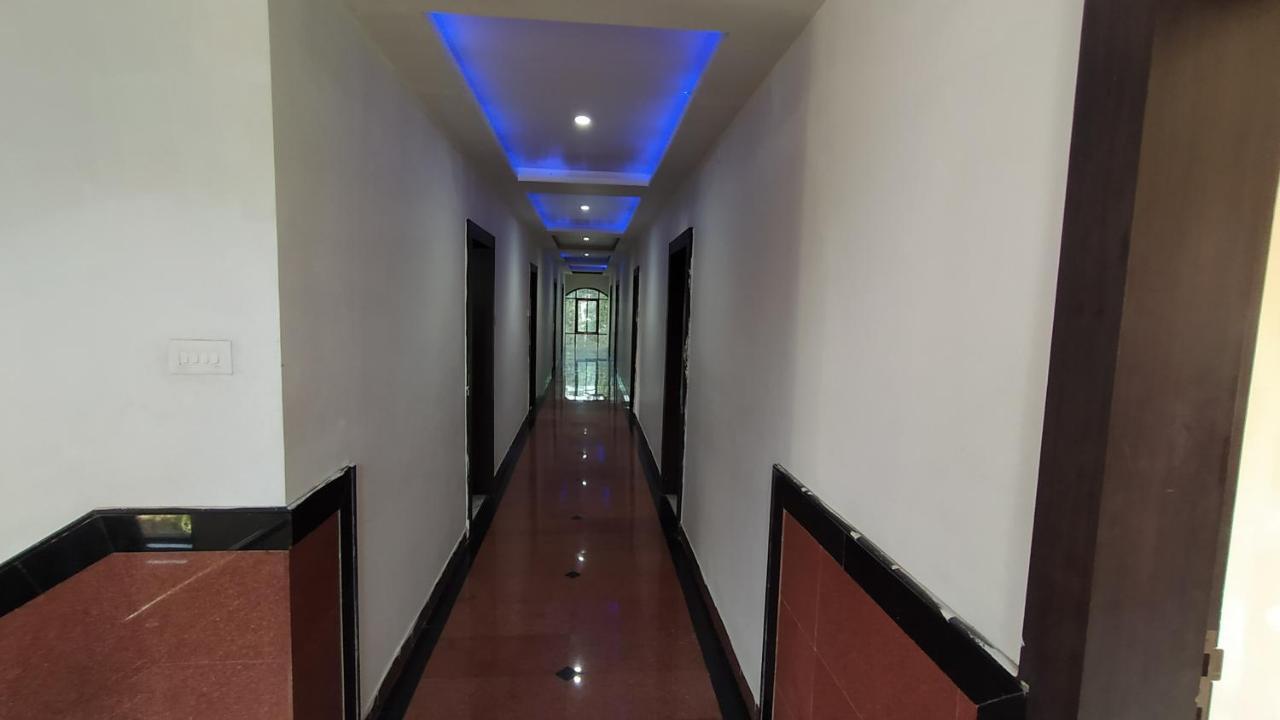 City Palace Hotel होटल सिटी पैलेस Nashik Eksteriør billede