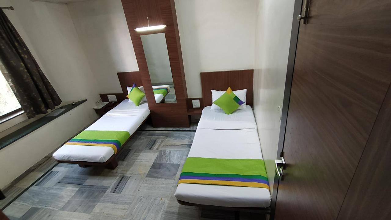 City Palace Hotel होटल सिटी पैलेस Nashik Eksteriør billede