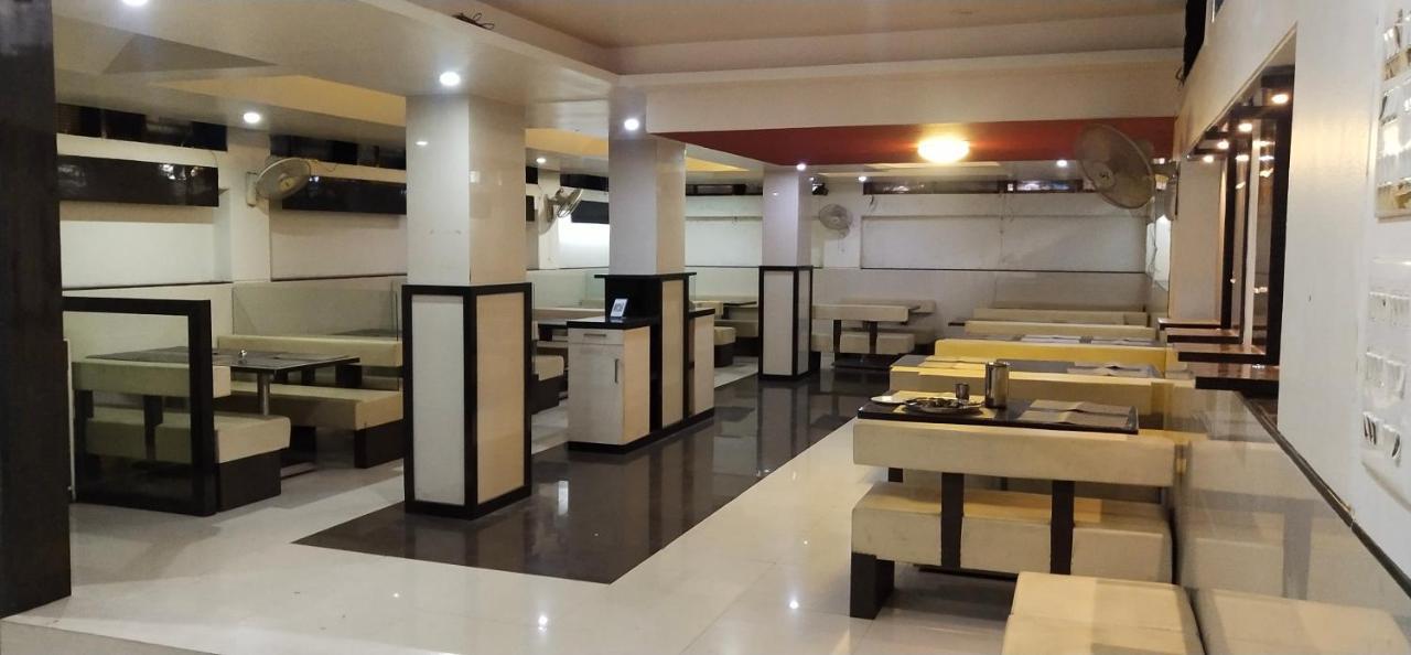 City Palace Hotel होटल सिटी पैलेस Nashik Eksteriør billede