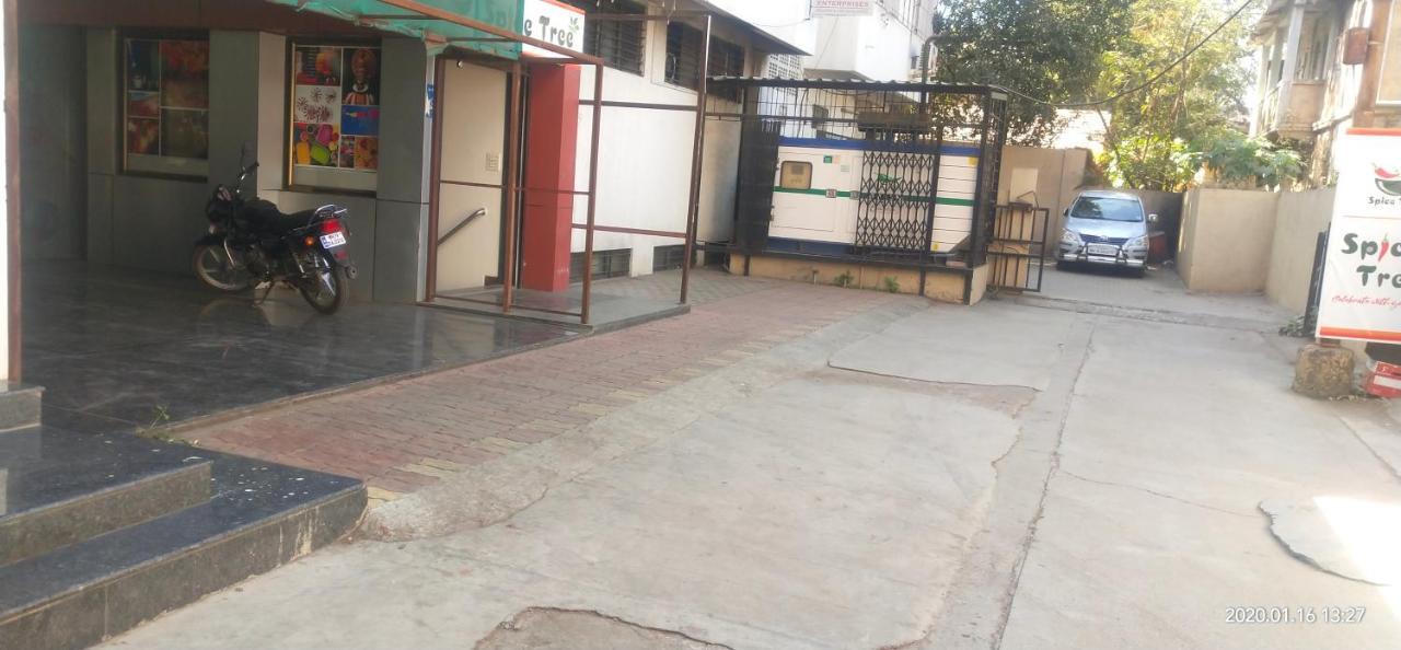 City Palace Hotel होटल सिटी पैलेस Nashik Eksteriør billede